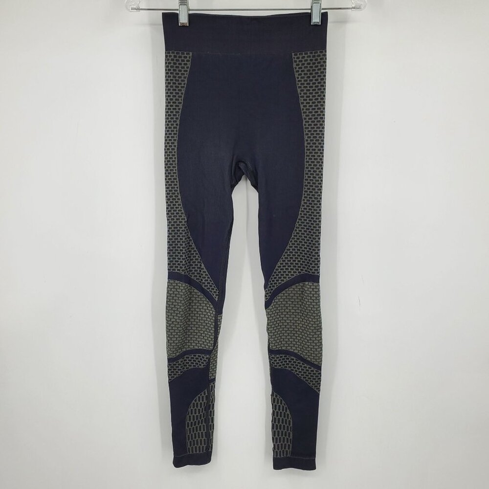 lululemon athletica Black and Gray Leggings - Picture 8 of 11